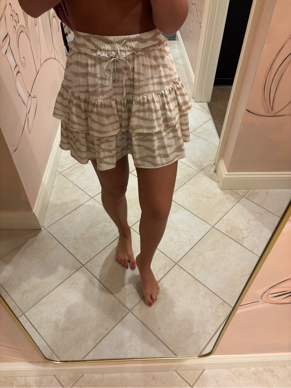 entro Cream & Beige Tiered Ruffle Drawstring Shorts